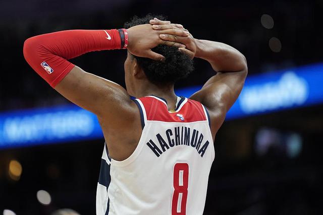 罗马诺：曼联支持奥纳纳&对他有信心