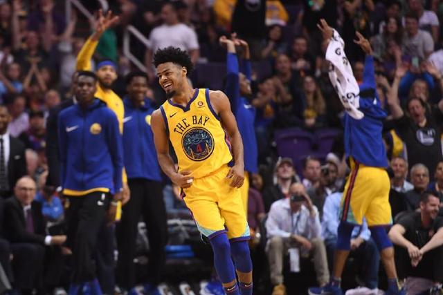 高诗岩21+10+8山东加时胜首钢 范子铭31分